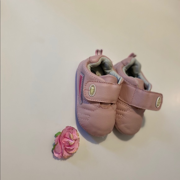 BRAND NEW Leather Infant Sneakers - Picture 2 of 3